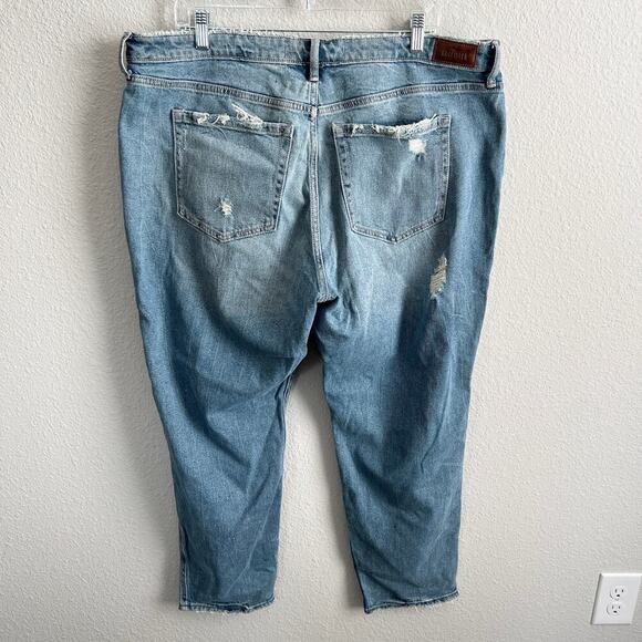 New Hollister Curvy Mom Jeans Women's 21 Long High Rise Distressed Plus Size - Picture 4 of 8